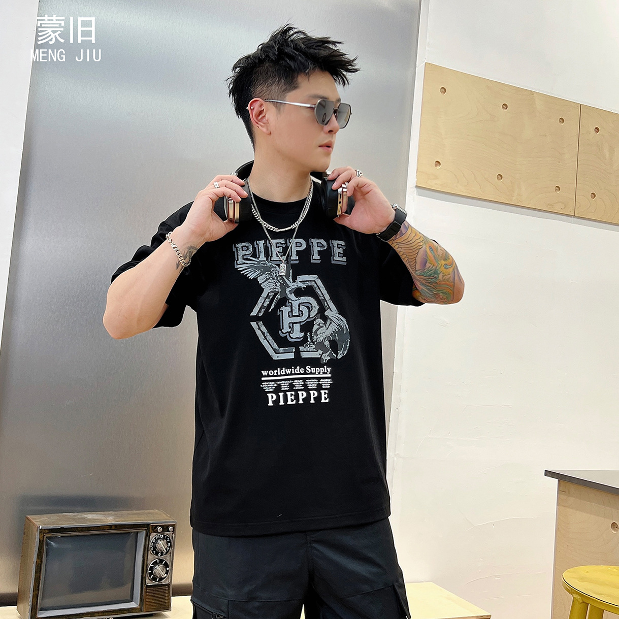 潮牌ins夏季新款t恤男宽松纯棉短袖潮流印花烫钻圆领半袖男士上衣详情10