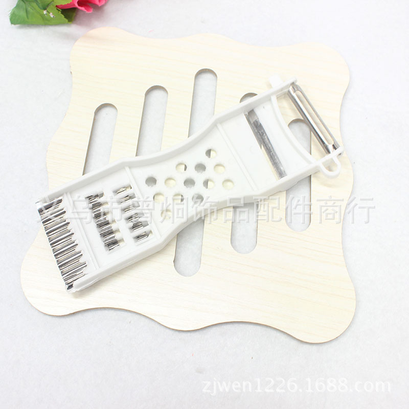 White multi-functional fruit and melon peeler, fruit peeler, one yuan wholesale street stall, one yuan two yuan small commodities and small general merchandise pic 9