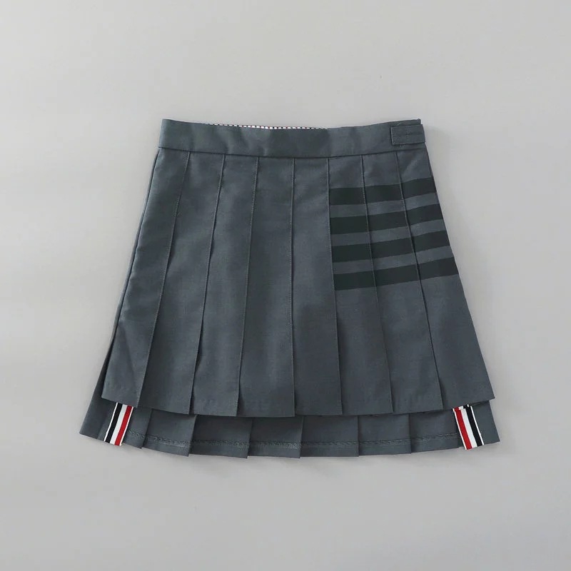 The new TB college style four-bar high-waisted pleated skirt in the summer of 2019 in Europe and America is A bestseller. The A-line skirt is short in the front and long in the back to prevent exposure pic 15
