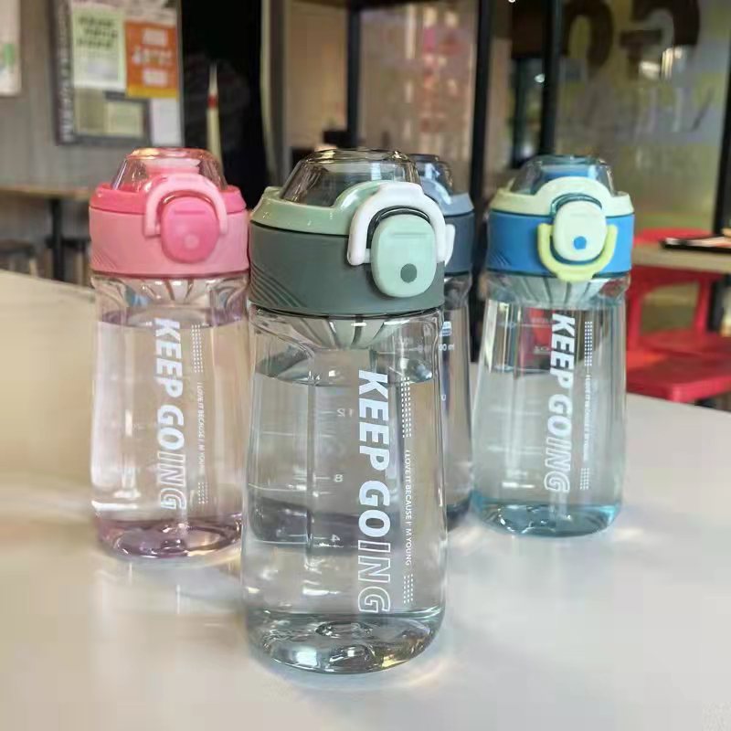 欣贝迪运动健身大容量弹跳盖塑料吸管杯男女学生便携防漏防摔夏季手提带刻度水壶500ML详情4