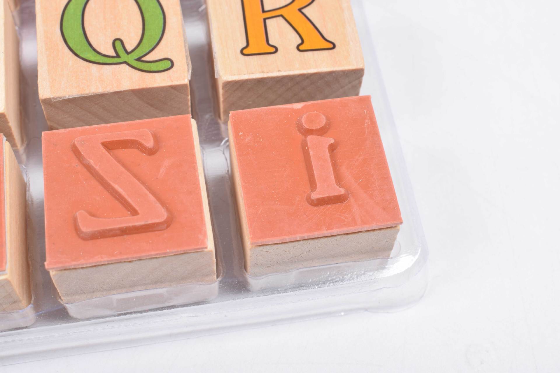 厂家供应木制儿童学习26英文字母印章 玩乐教学益智用品盒装批发详情13