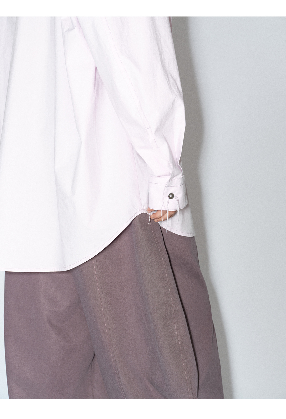 [识时]新品盐缩匹马棉宽松休闲百搭翻领长袖纯色衬衫上衣女V8465详情18