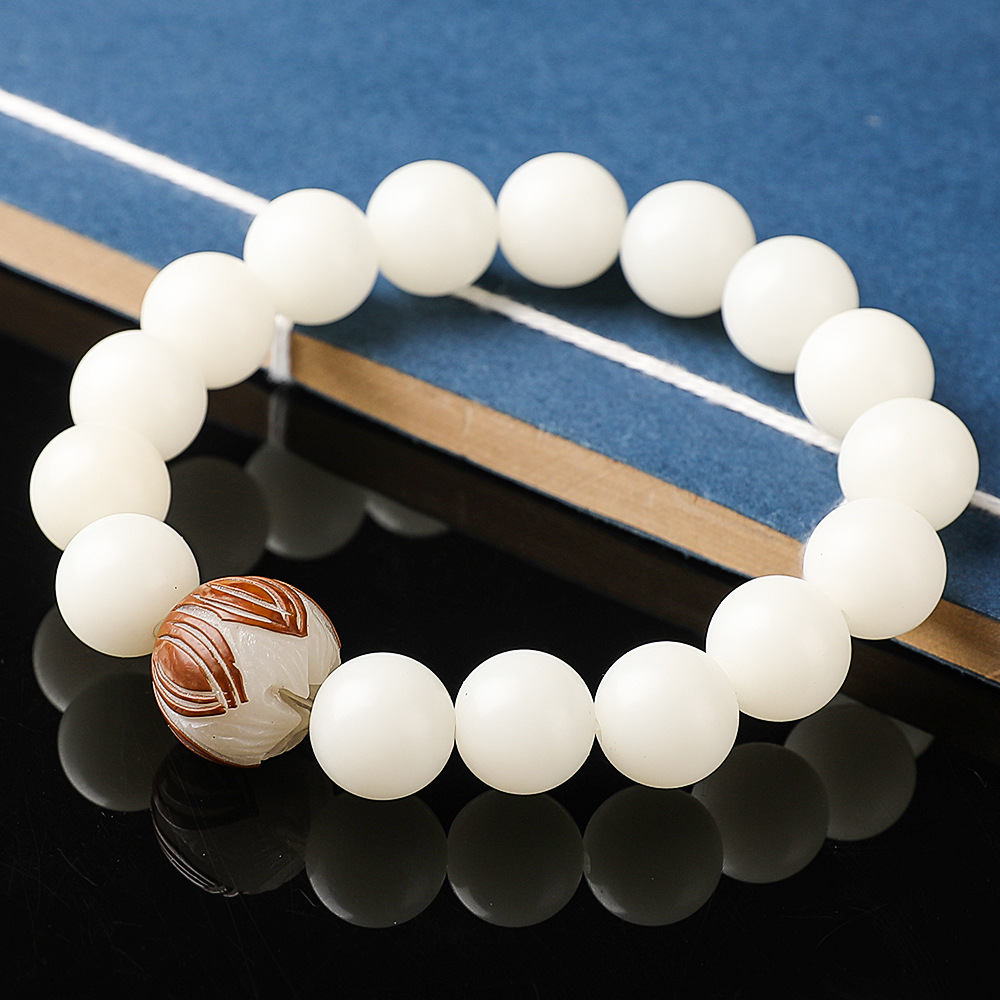 Natural white jade Bodhi root bracelet for women, charred cat claws, cute, ethnic style, fresh and niche bracelet for women, factory direct sales and wholesale of Bodhi bracelets, cultural and artistic bracelets, and cultural and artistic Buddhist beads pic 7