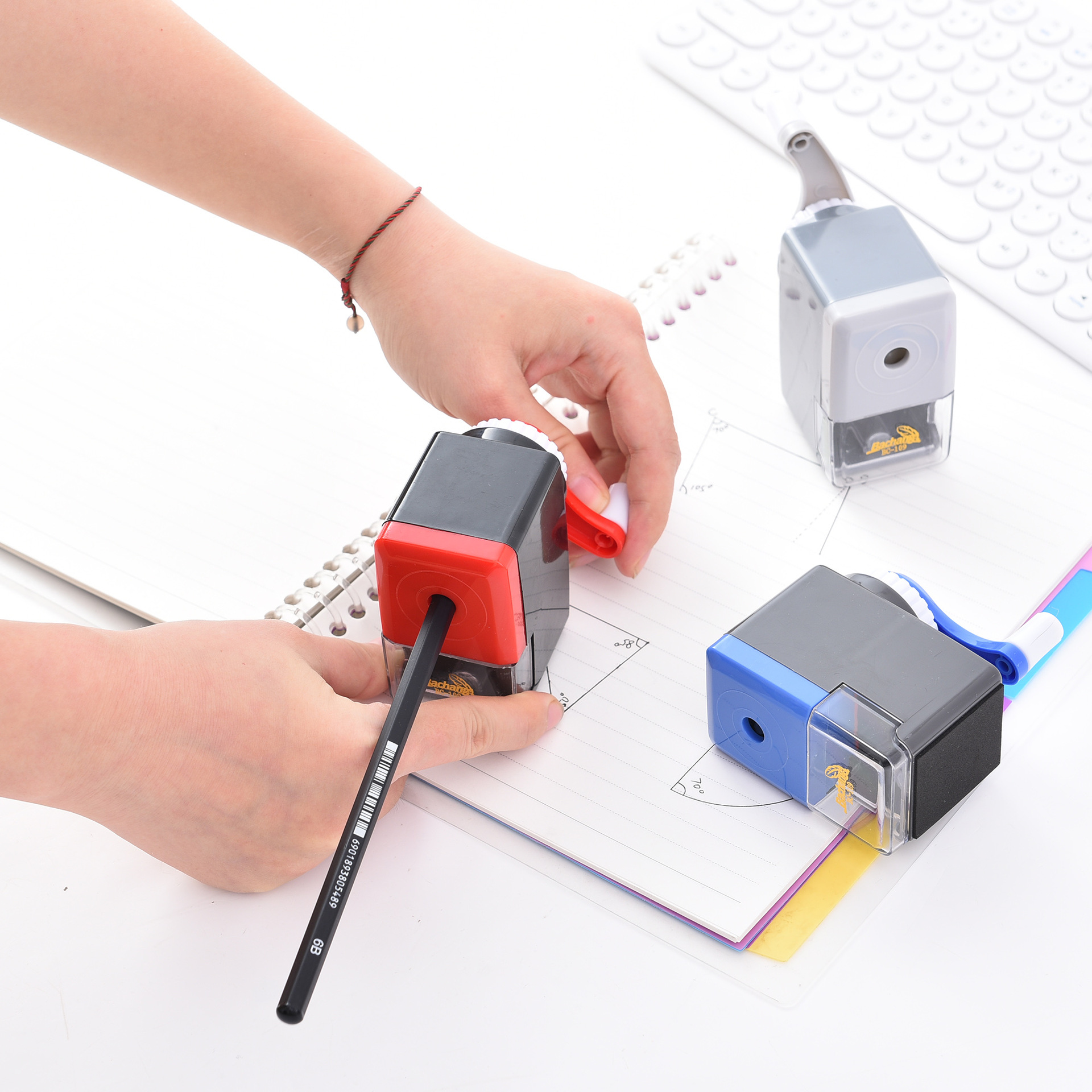 Factory direct supply of cartoon hand-cranked pen sharpener BC-109, cute hand-cranked pencil sharpener for students wholesale pic 8
