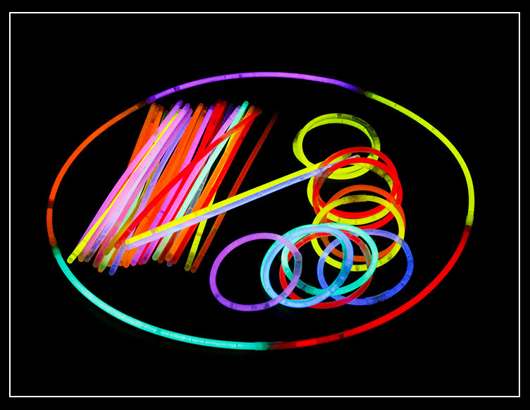 抖音同款一次性七彩荧光棒演唱会酒吧跳舞搞怪气氛发光闪光道具详情42