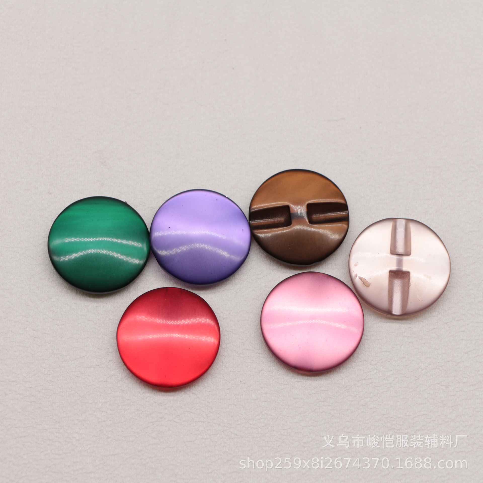 峻恺现货暗眼塑料喷漆彩色风衣棉袄西装亮光珍珠面平板小面包纽扣详情10