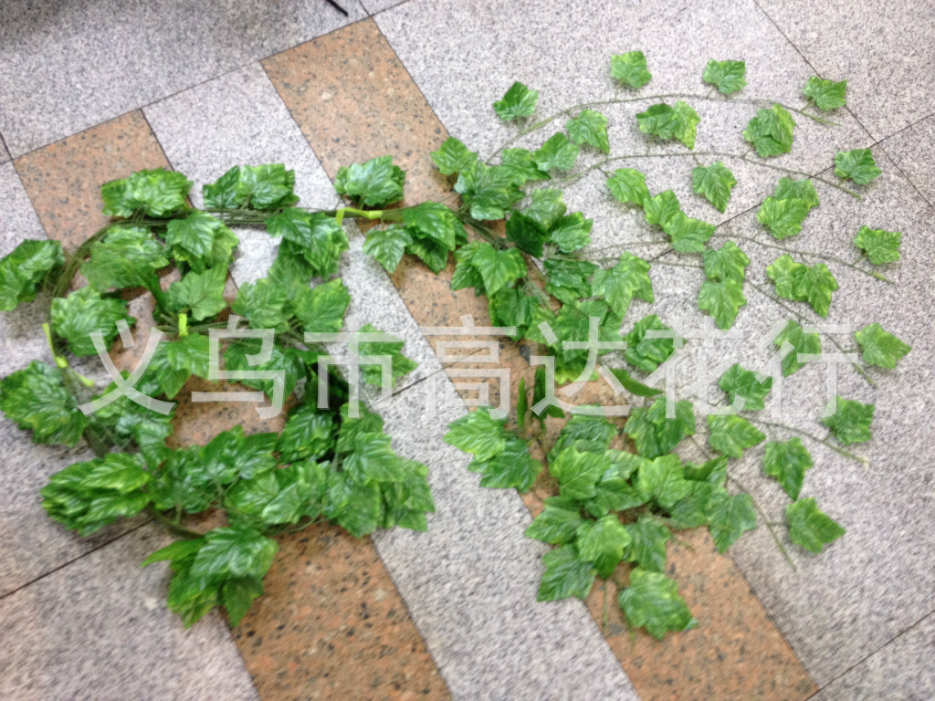 Artificial red maple leaf vine, ivy decorative vine, grape leaf vine manufacturer, ten-thousand-year green leaf vine pic 21