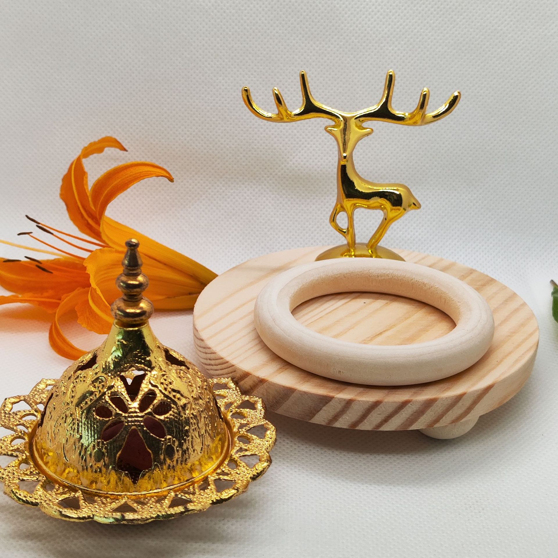 跨境创意中东阿拉伯木座金属站鹿金塔香炉厂家原创详情8