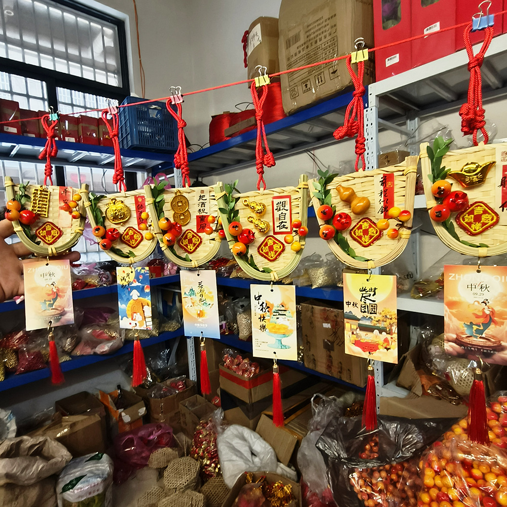 Mid-Autumn Festival and Spring Festival pomegranate fruits, Holly red fruits, auspicious fruits, wealth fruits, home car rearview mirrors, small dustpan pendants pic 9