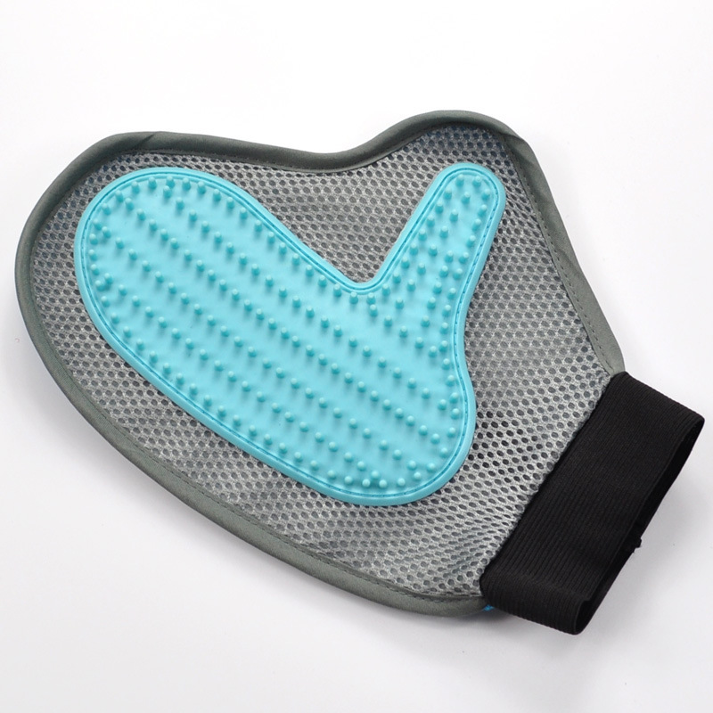 Direct sales from the manufacturer of pet grooming products, pet gloves, dog bath brushes, pet cleaning and flea removal pic 2