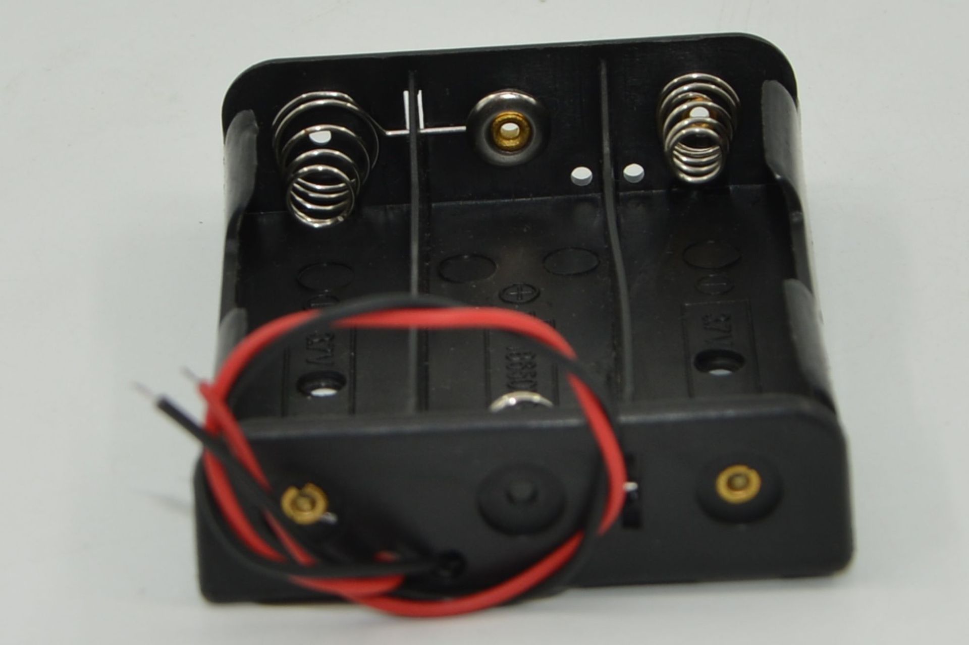 18650-3-cell battery box with black plastic shell, three cells with wires, no cover and no switch pic 6
