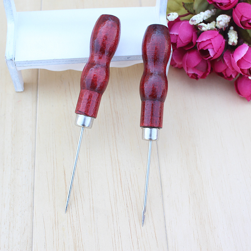 A thousand pieces of crochet hooks with wooden handles, handcrafted shoe mending tools, double gourds with pointed tips for punching holes, cost 1 yuan. Street stall, street stall, street stall pic 13