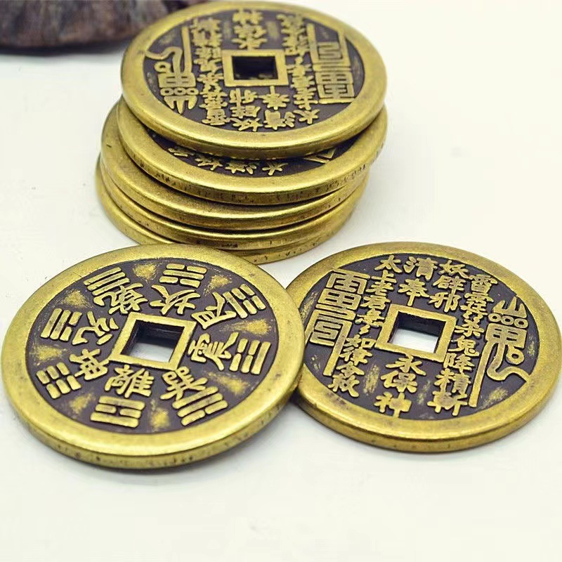 Thickened brass mountain ghost spending money new Chinese-style pendant necklace for men and women, antique copper spending money safety buckle copper accessories pic 5