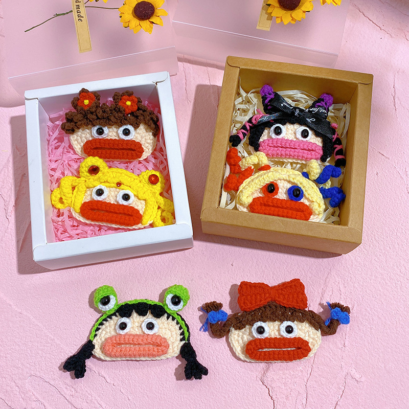 纯手工钩织毛线发夹丑萌大嘴妹搞笑发夹刘海夹搞怪发夹香肠嘴发卡详情3