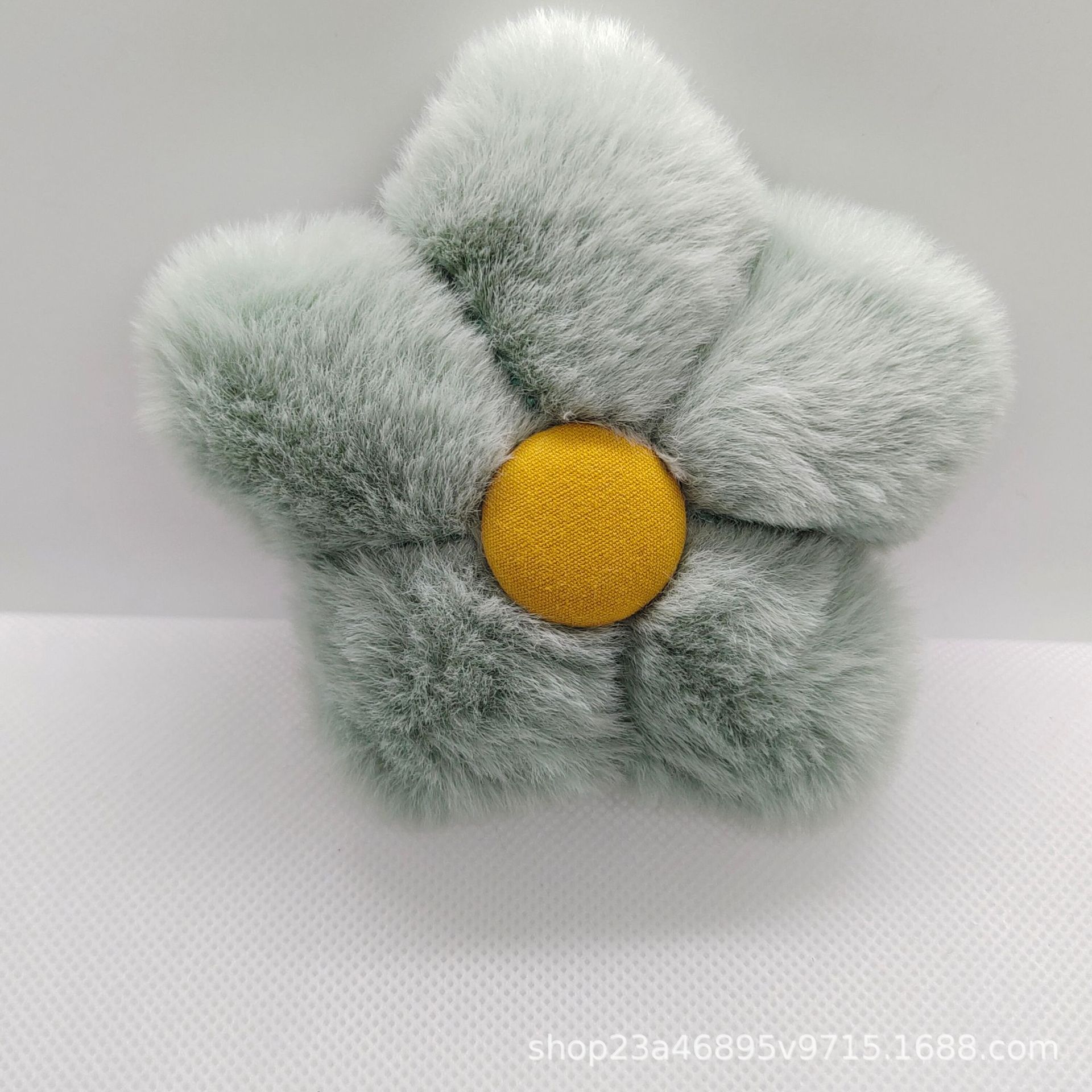 新款卡通可爱毛绒布六瓣小花 diy饰品配件鞋袜包材料布艺卡通配件详情5