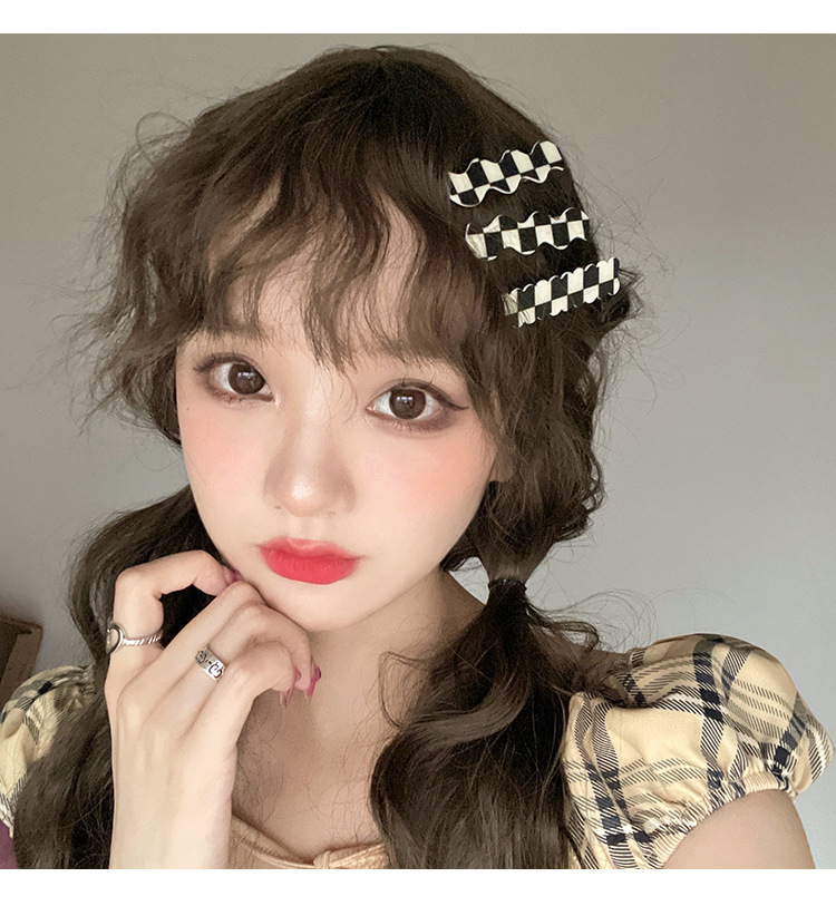 High-end style hair clips for women, summer bangs clips, duckbill clips, internet-famous seamless hair clips, side checkerboard clips, headwear pic 3