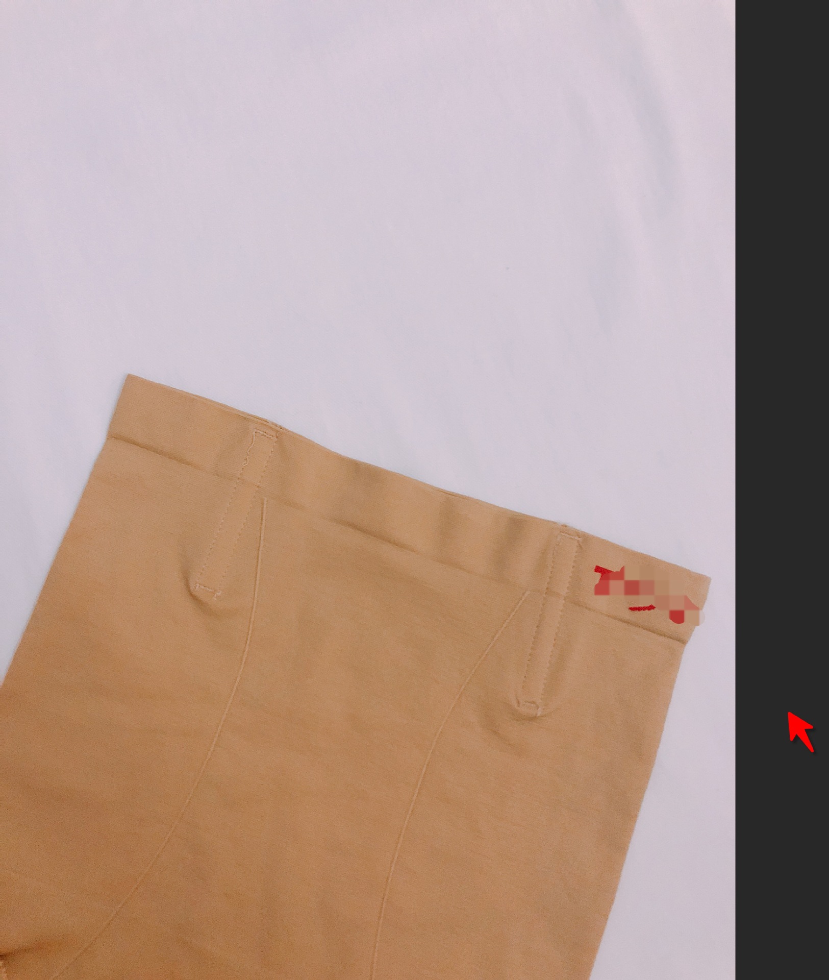 He and she are petite and slender, with a tall waist and a tapered abdomen. They are wearing lace magnetic therapy underwear that warms the uterus, protects the waist, lifts the buttocks, and shapes the body pic 3