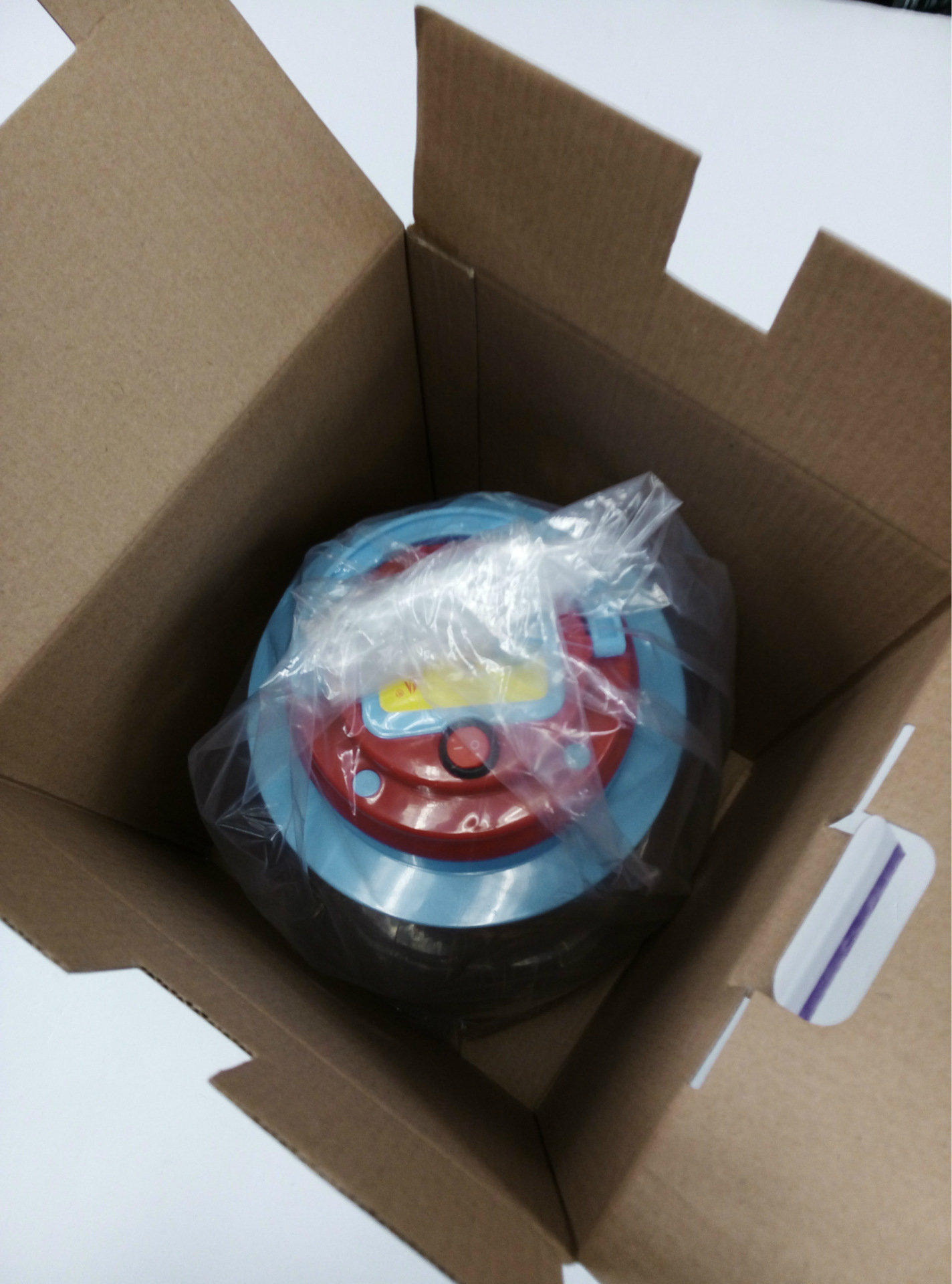 Small portable cartoon-shaped fish tank, mini and cute acrylic small aquarium pic 12