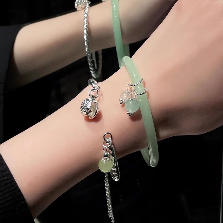 Retro style, clear water green open bracelet, jingle bracelet, female bell, sweet, ins, high-end fringed bracelet pic 2