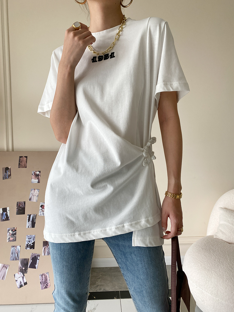 Sinan guoji plato hebilla bifón caída hombro manga camiseta mujer moda cool sentido de diseño verano 2022 nuevo SN1425 pic 14