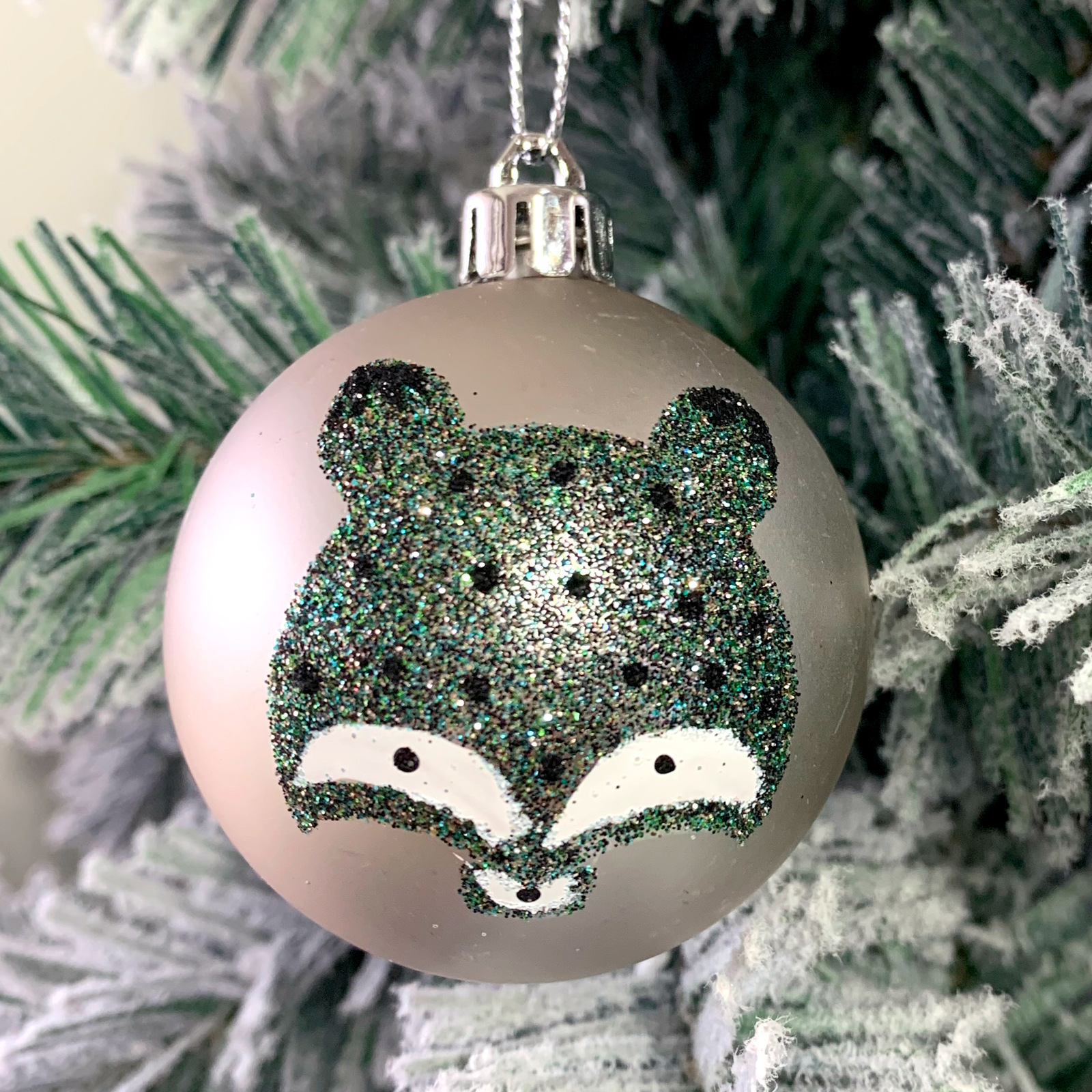Temu/SHEIN Christmas decorations: Electroplated deer plastic balls, painted Christmas ball sets, Christmas tree pendants pic 33