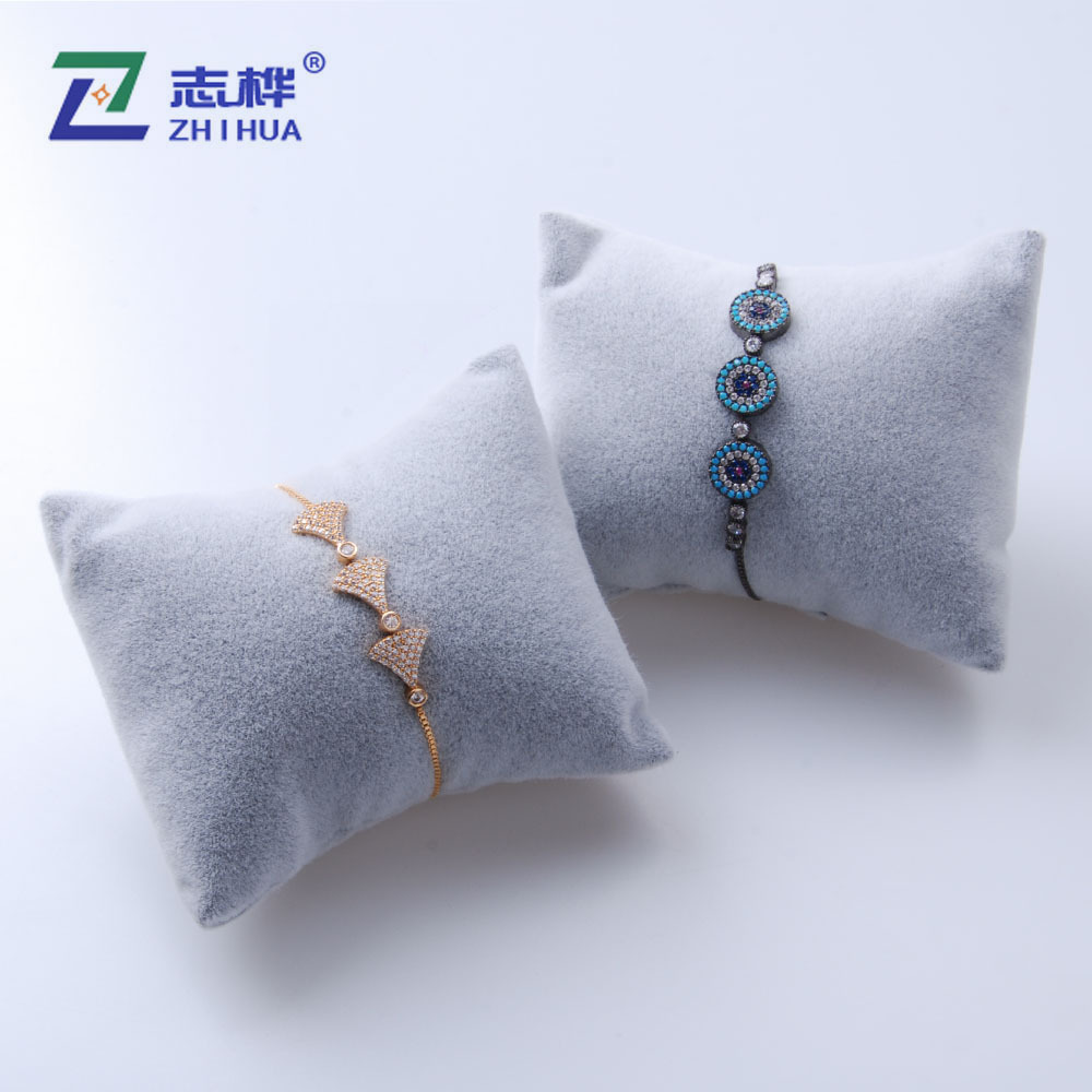 In stock: Grey plush 12-compartment velvet pillow core display box, bracelet, watch and bracelet packaging box pic 10
