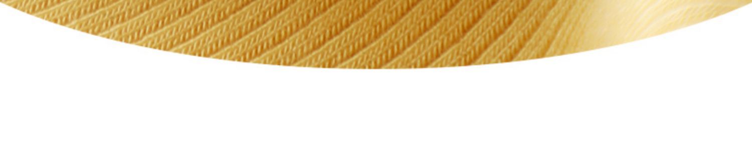 A halter top is a versatile and fashionable choice for women. It can be worn as an inner layer with a chest pad and a bra, revealing the navel pic 18