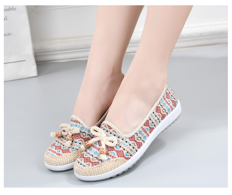 布鞋女春秋款单鞋软底中老年妈妈鞋休闲透气绣花鞋一件代发详情15