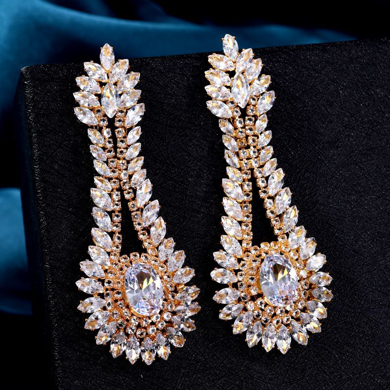 新款轻奢大气高级锆石耳饰宴会礼服搭配气质耳坠详情10