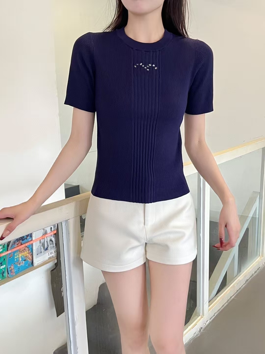 高定小香风双C镂空针织衫短袖25年早春新款修身显瘦百搭短款T恤女详情5