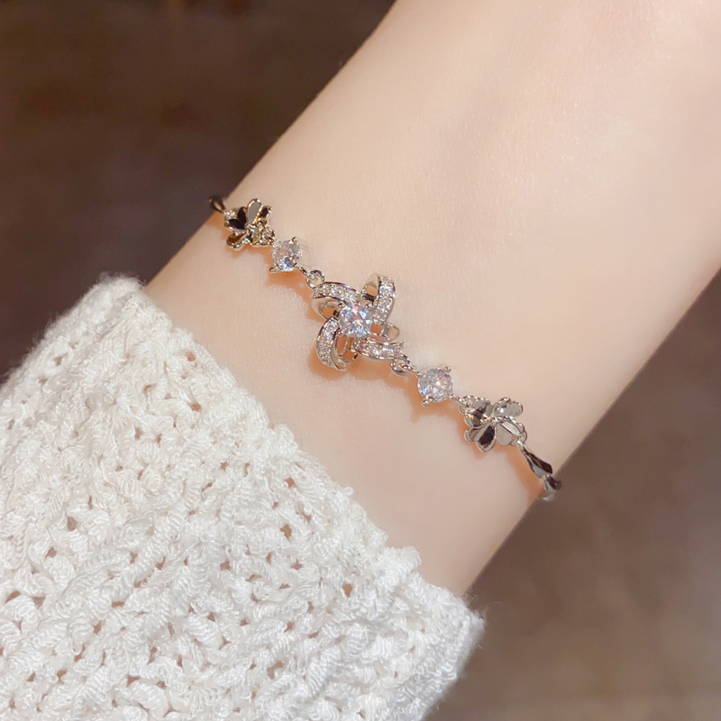 The silver series summer new exquisite and versatile zircon bracelet with a fresh and elegant style is a unique, light luxury and high-end jewelry accessory pic 18
