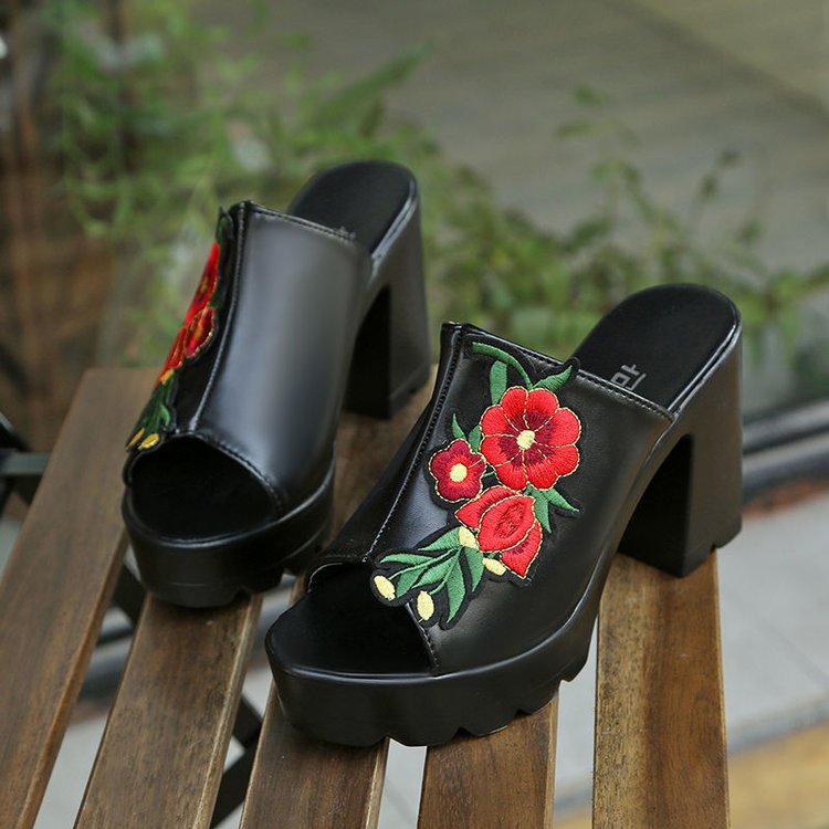 2024夏季新款高跟露趾女拖鞋轻便粗跟鱼嘴外穿女凉拖个性水台女鞋详情12