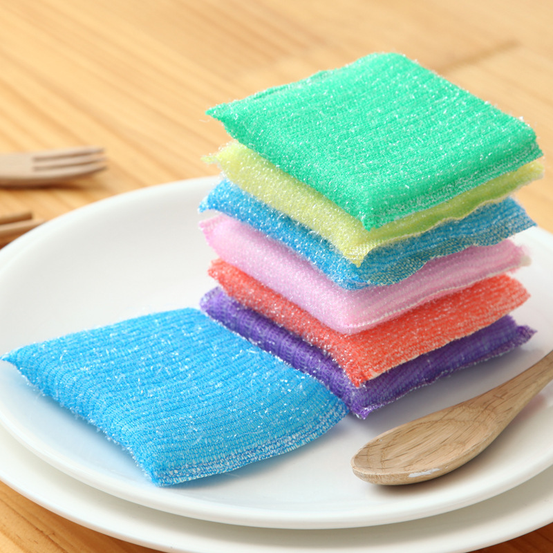Wipe the scouring pad with a sponge pic 4