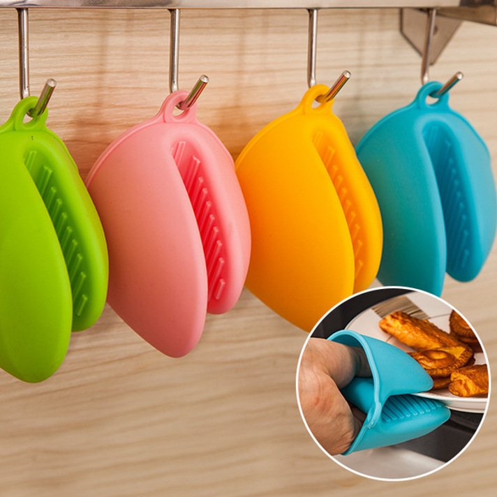 Thickened kitchen heat insulation clamps, silicone heat insulation gloves, high-temperature resistant clay pot scald clamps, special for baking ovens and microwave ovens pic 10
