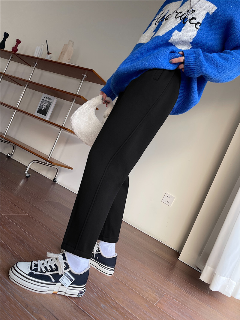 Beige fleece and thickened casual sweatpants for women, loose and slimming cotton pants, soft and warm radish pants pic 19