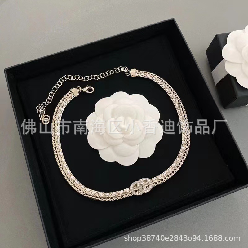 新款小香风项链香奶奶高版本宫廷复古双C珍珠锁骨链厂家直播批发详情5