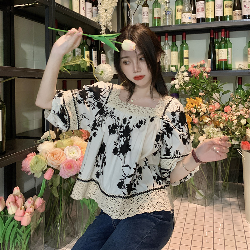 2022夏女名族风方领印花蕾丝镂空灯笼袖衬衫女度假风短款娃娃衫详情10