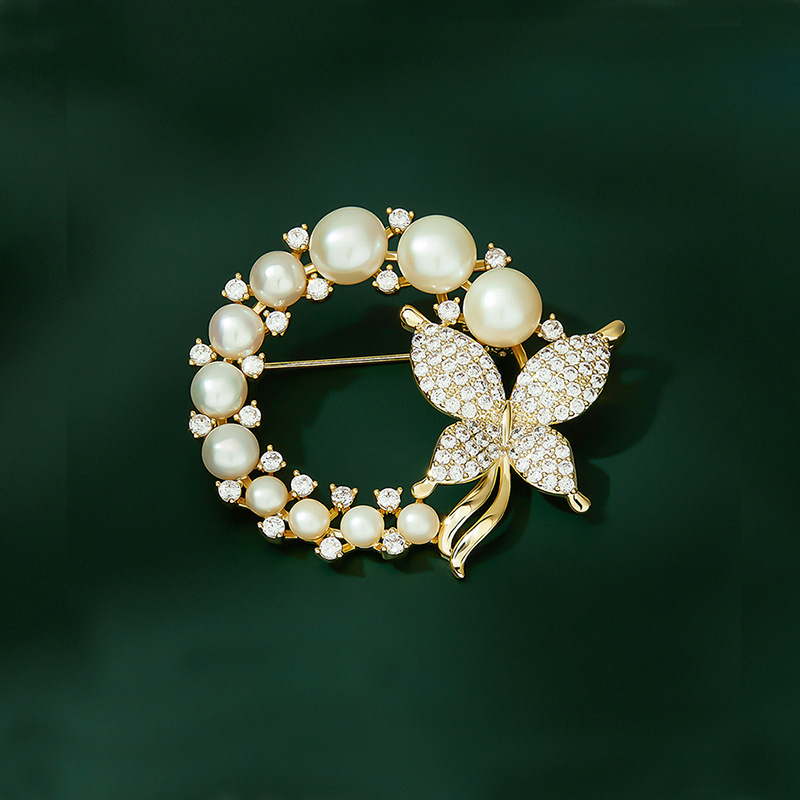 抖音胸花爆款蝴蝶花环胸针贝珠珍珠胸花饰品胸花轻奢百搭款批发可定详情2