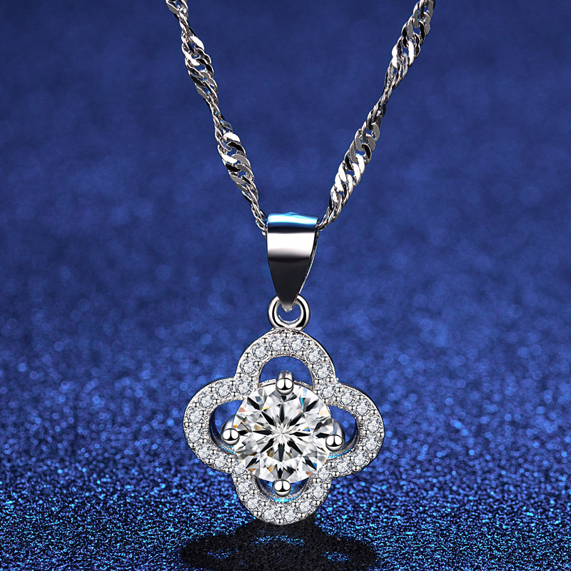 A high-quality imitation D-color moissanite four-leaf clover female pendant with eight hearts and eight arrows from a live-streaming product by a popular influencer on Kuaishou and Douyin pic 22