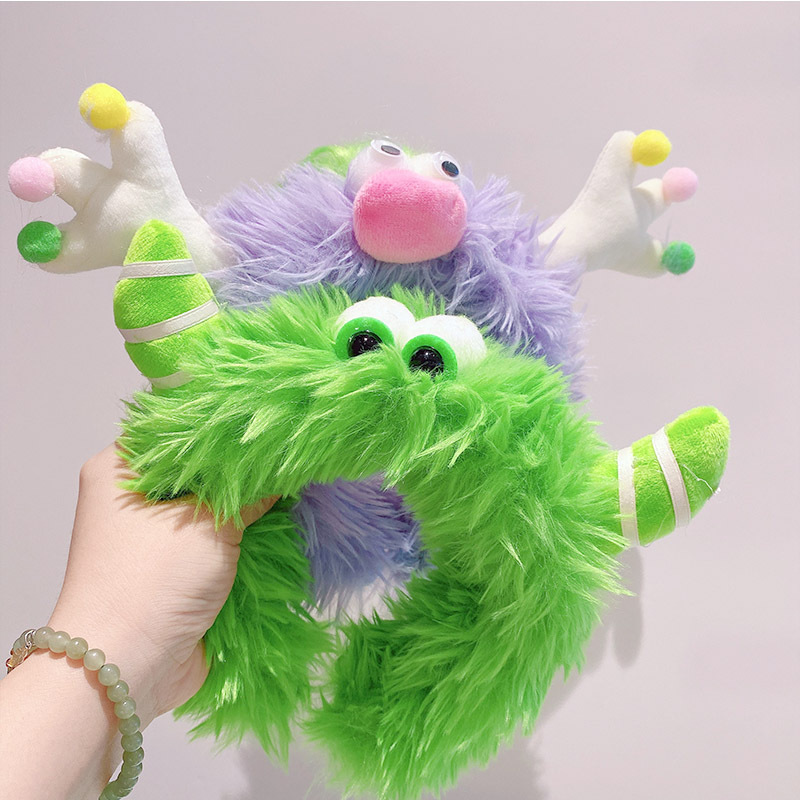 新款小众设计字母中号南瓜抓夹女三角形简约质感鲨鱼夹盘发发抓发详情1