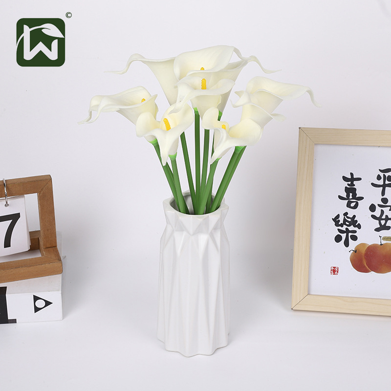 PU artificial flower single branch with a touch of glue, calla lily artificial flower, foreign trade, home decoration, desktop display, photography prop pic 18