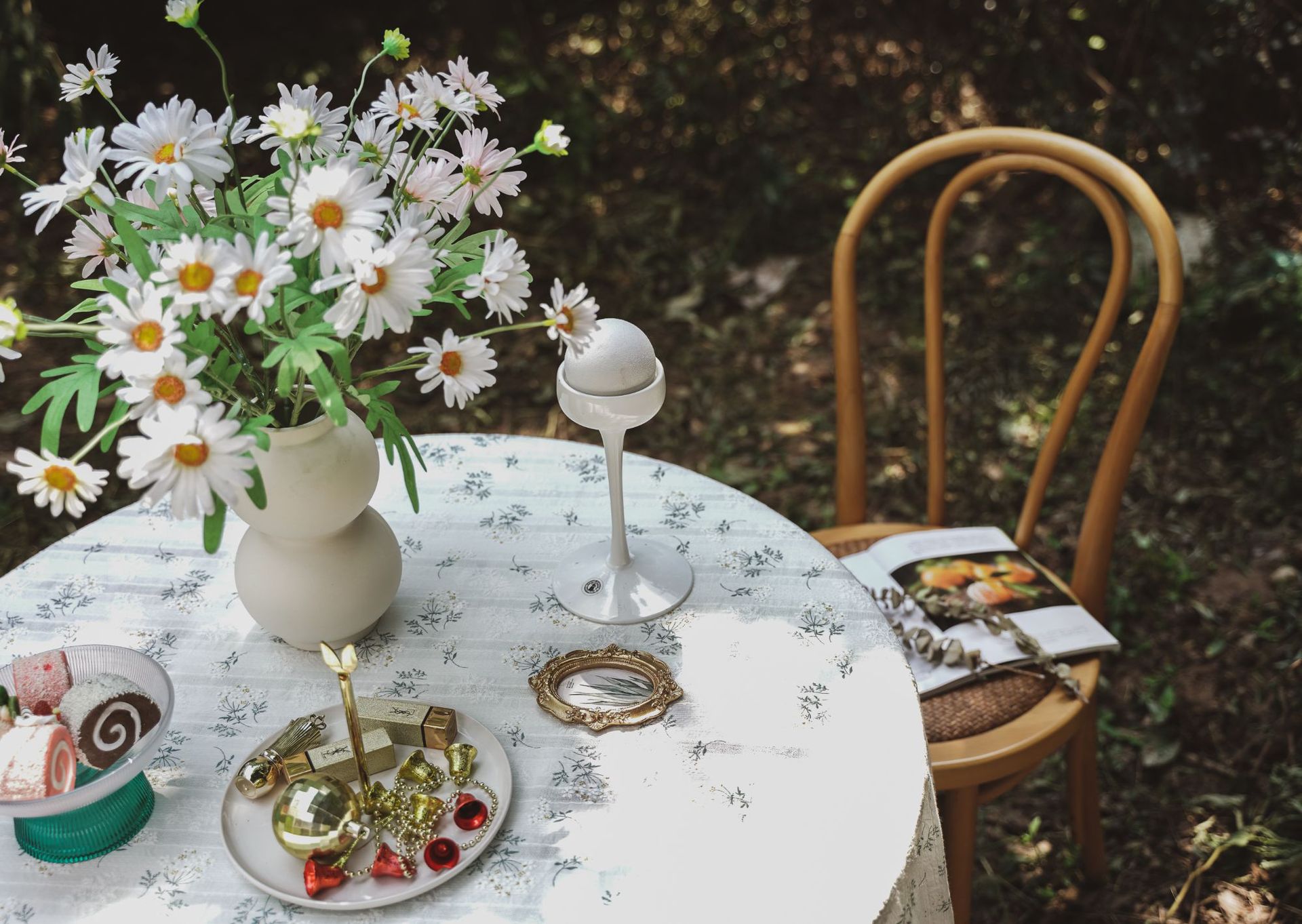 Fresh and clean cross-border tablecloth ins lilac flower fragments garden cotton and linen tablecloth fabric American decoration Amazon picnic cloth pic 19