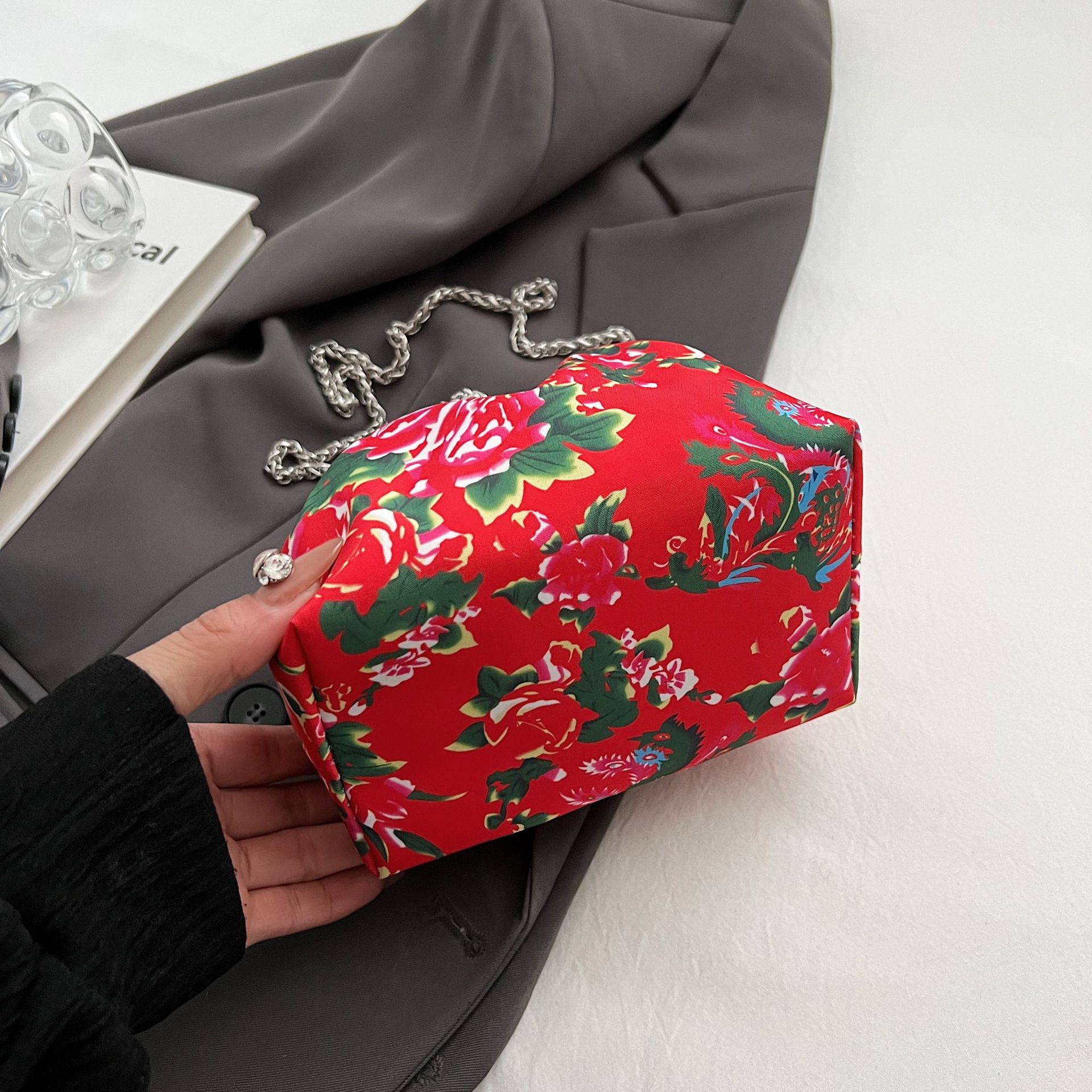 花棉袄潮酷水桶包新款2024春季个性民族风单肩包国潮复古斜挎女包详情72