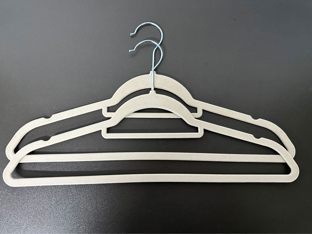 亚马逊厂家爆款多功能家用收纳植绒衣架加粗款防滑无痕衣架衣撑子详情12