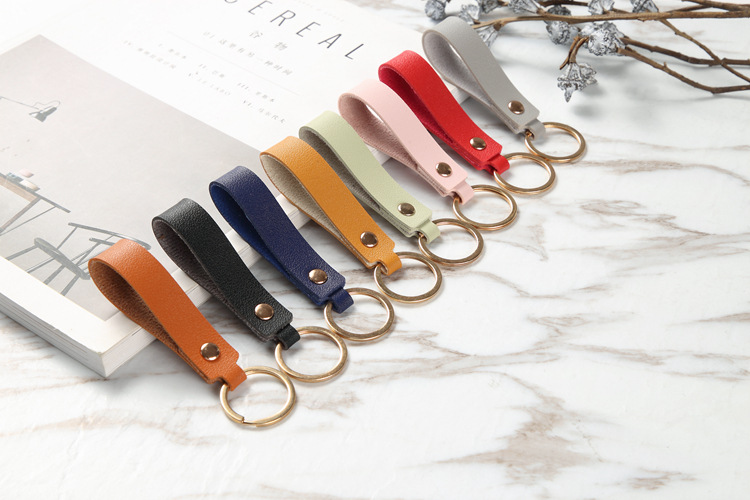 Wholesale of PU keychains, creative key chains, leather keychains, pendants, business gifts, leather car key ropes pic 9