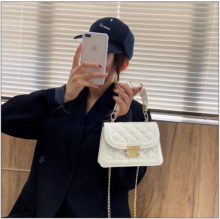 2024秋季新款时尚链条包包女斜挎包小方包简约菱格腋下包单肩包详情20