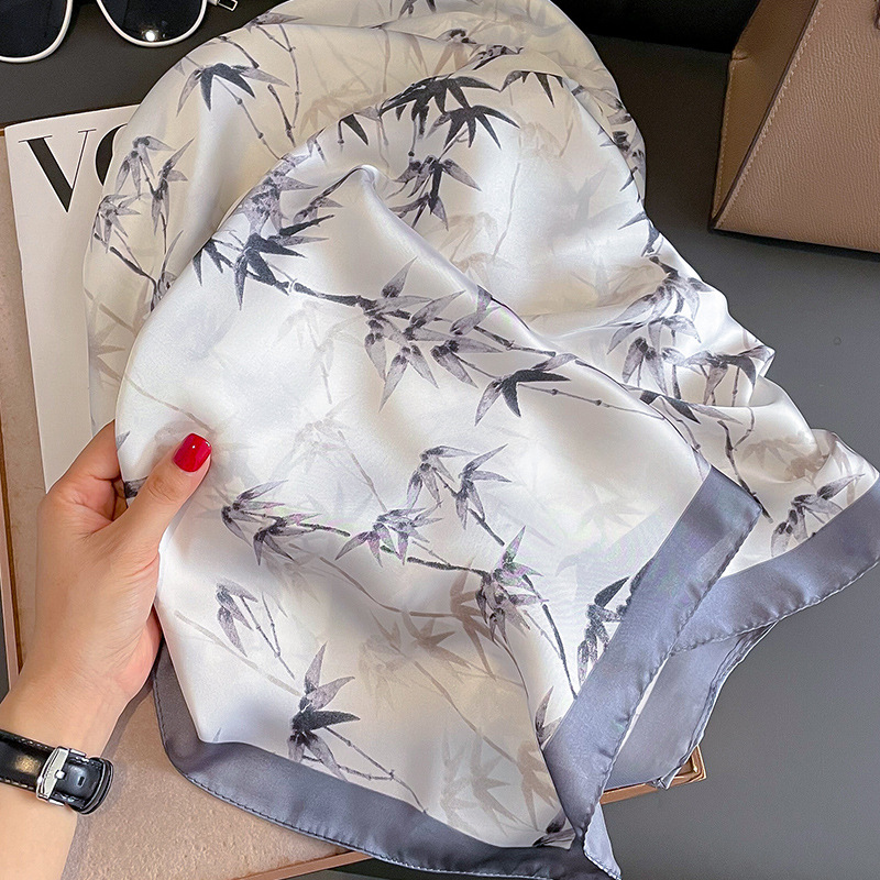 韩版印花时尚洋气丝巾女秋冬季薄款保暖围巾两用披肩御寒围脖纱巾详情12