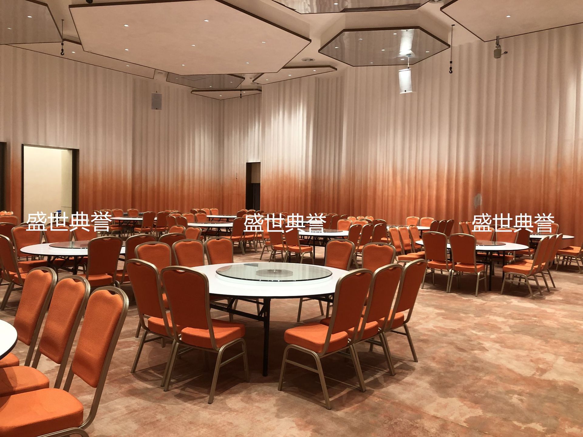 Wenzhou five-star hotel banquet dining tables and chairs, banquet center aluminum alloy banquet chairs, wedding banquet hotel folding tables and chairs pic 10