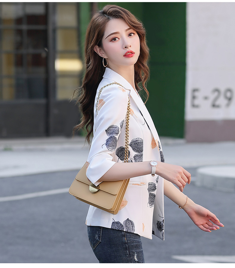 A short printed mini suit jacket for women, 2020 spring new style, a stylish, form-fitting and versatile casual suit jacket for ladies pic 48