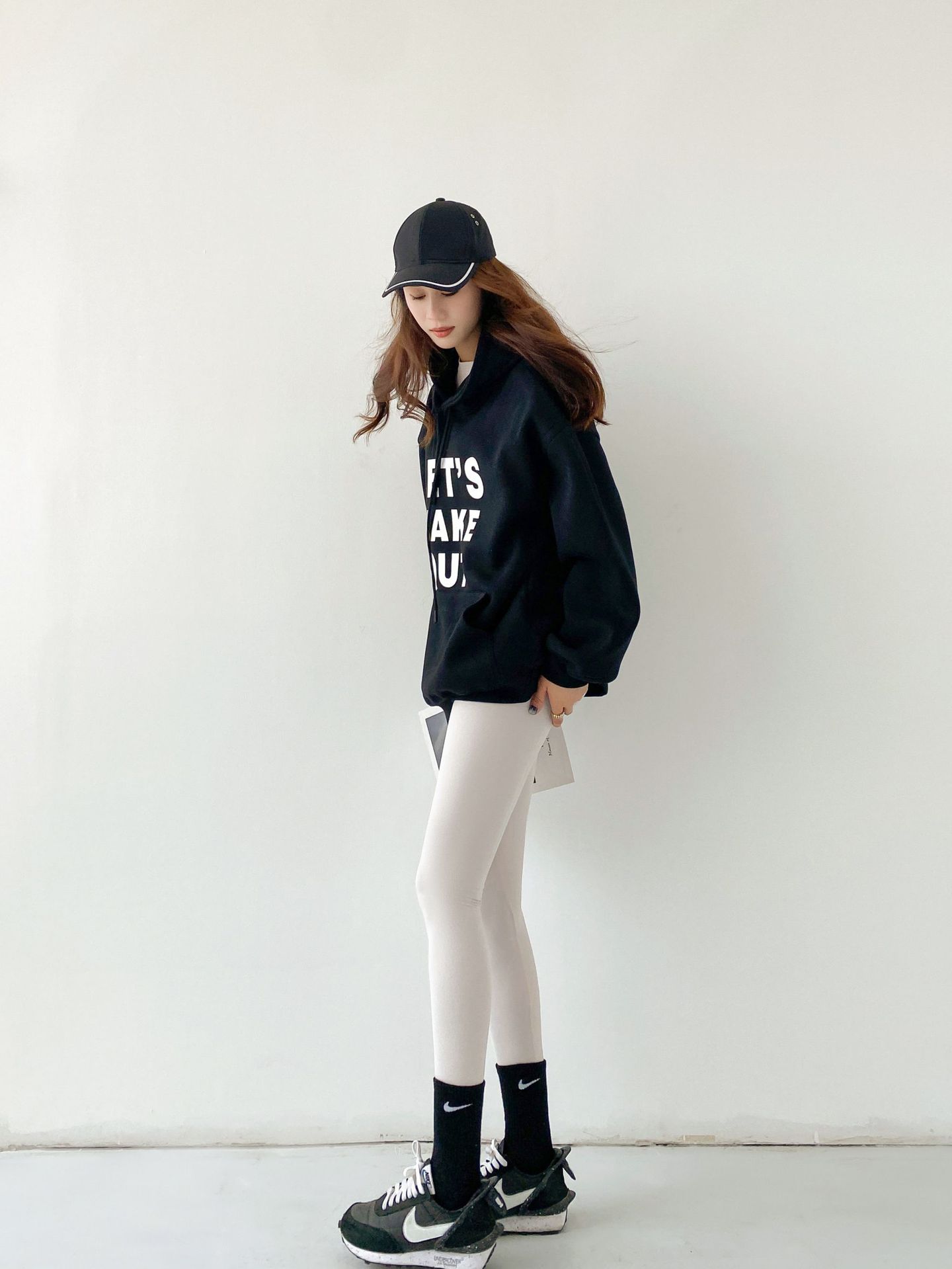 Wholesale of 2023 Spring and autumn tight-fitting high-waisted leggings, water-sparkling Barbie pants, a must-have for lifting buttocks, 9-inch pants, a one-piece replacement for women pic 55